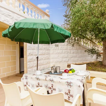 & Pool In Bay * Mellieha