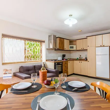 Apartment & Pool In Bay Mellieha