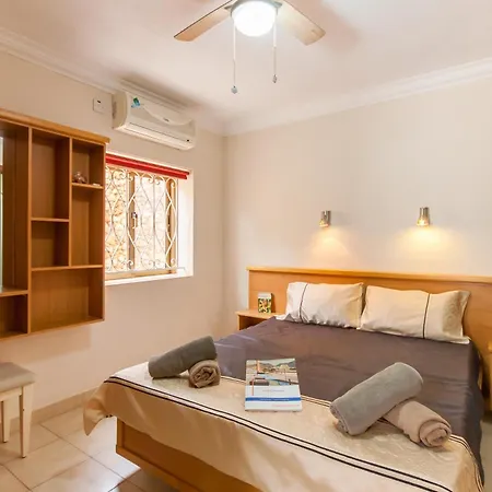 Apartment & Pool In Bay *