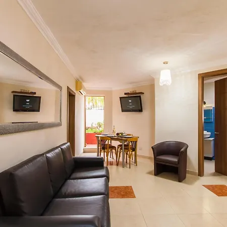 & Pool In Bay Mellieha