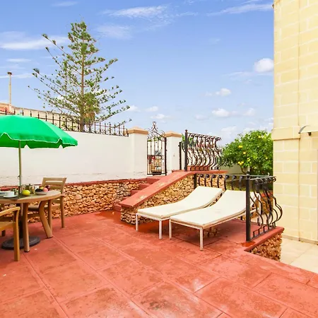Appartement & Pool In Bay Mellieħa