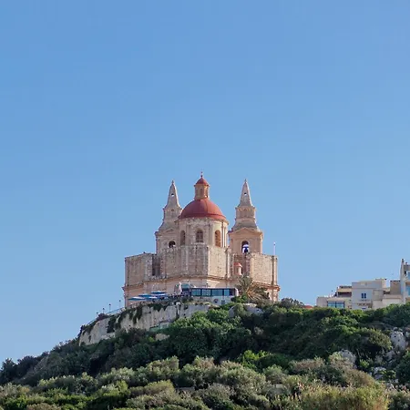 & Pool In Bay Appartement Mellieħa