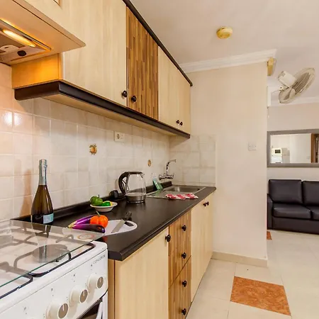 & Pool In Bay * Mellieħa