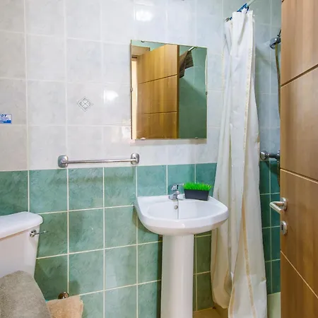 & Pool In Bay Appartement