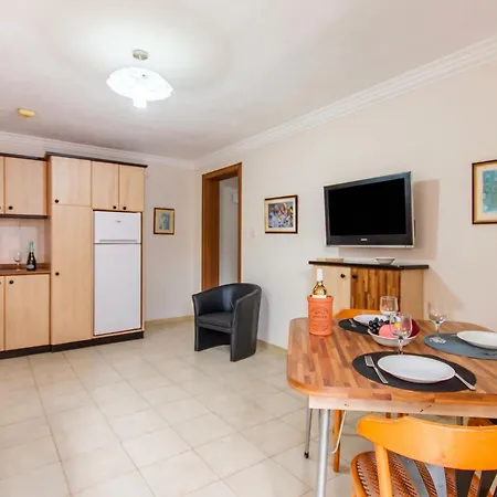 & Pool In Bay Mellieha