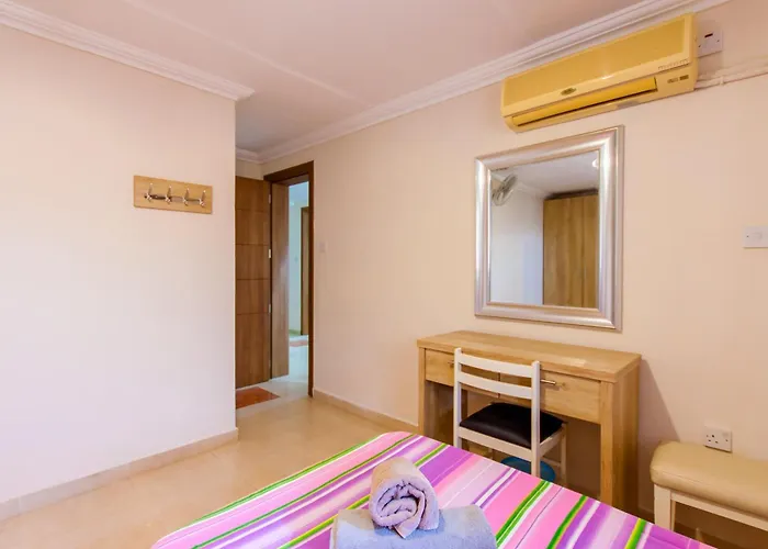 & Pool In Bay メーリッハ