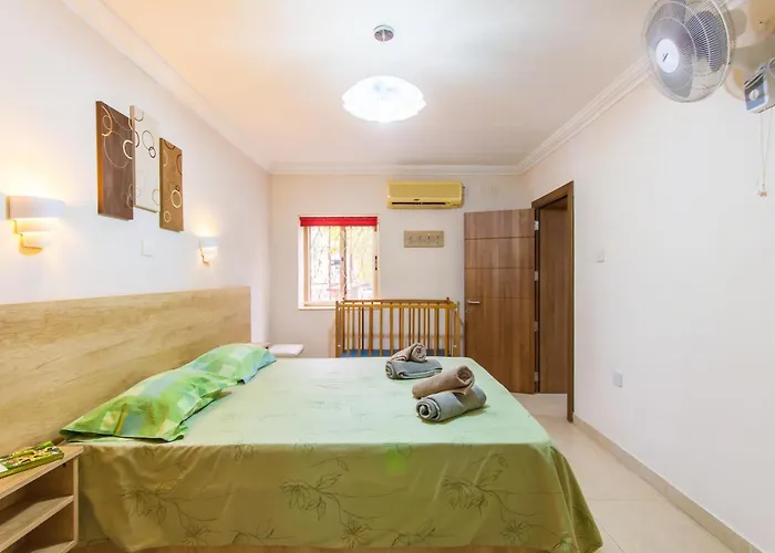 & Pool In Bay * メーリッハ