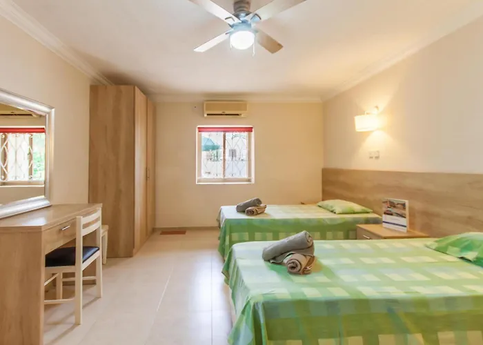 アパート & Pool In Bay メーリッハ