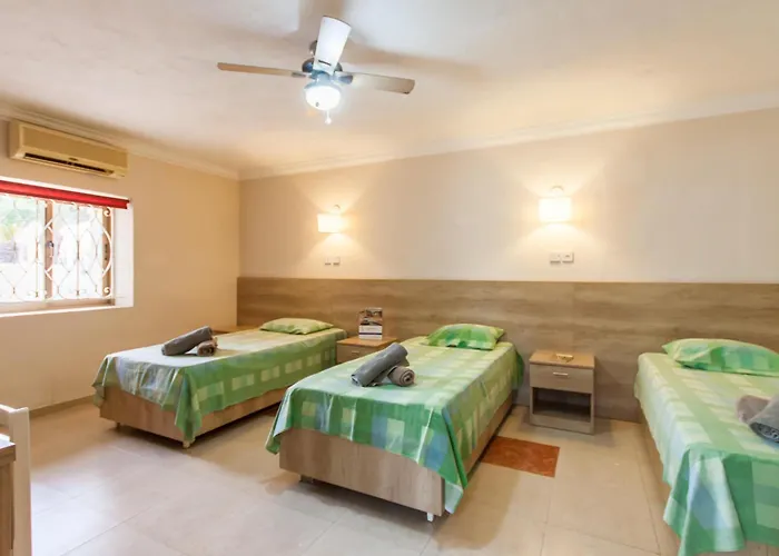 & Pool In Bay メーリッハ